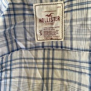 Hollister 100% cotton blue Plaid Button-Up Women's Top, three quarter sleeve EUC